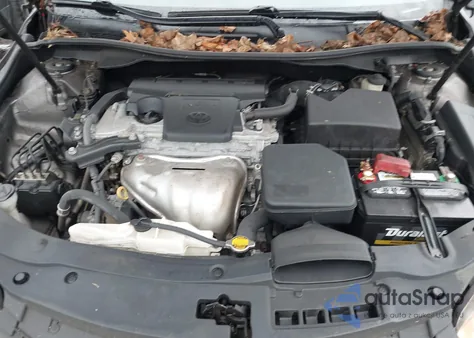 2015 Toyota Camry Le/Xle/Se/Xse z USA, uszkodzony, nr VIN 4T1BF1FK5FU027844